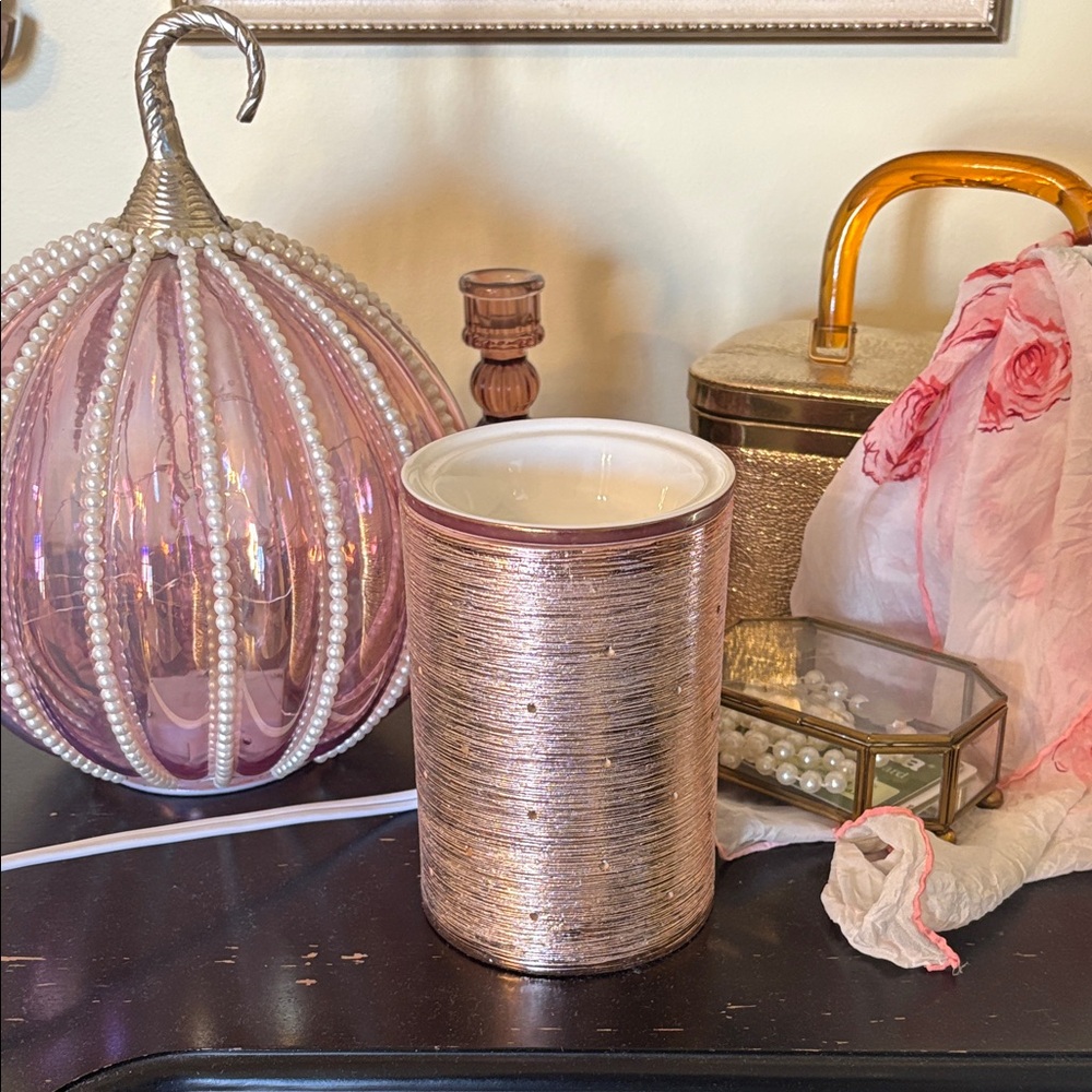 Elegant Scentsy Rose Gold wax warmer